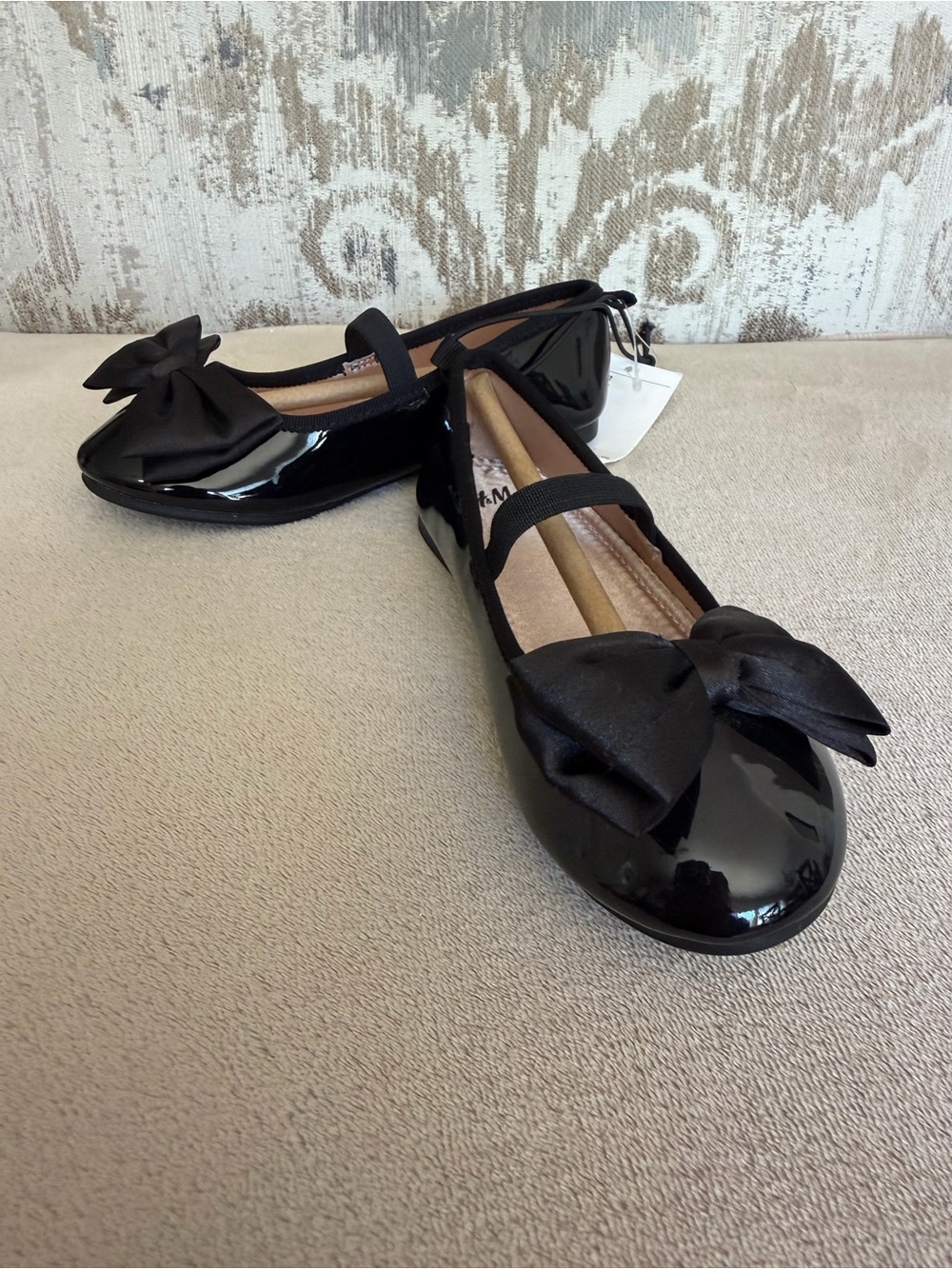 H&M Girls Black Patent Mary Jane Flats with Bow - Ballerina Flats - Size 12